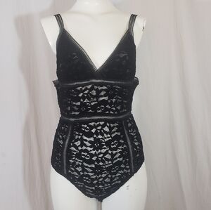 Wild honey lace bodysuit size S